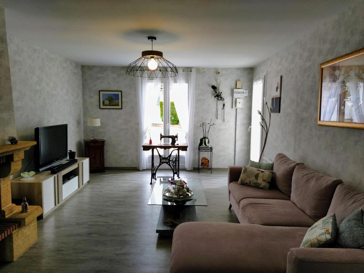 Maison Plain Pied Avec Jardin, Terrasse Et Veranda Коньяк Экстерьер фото
