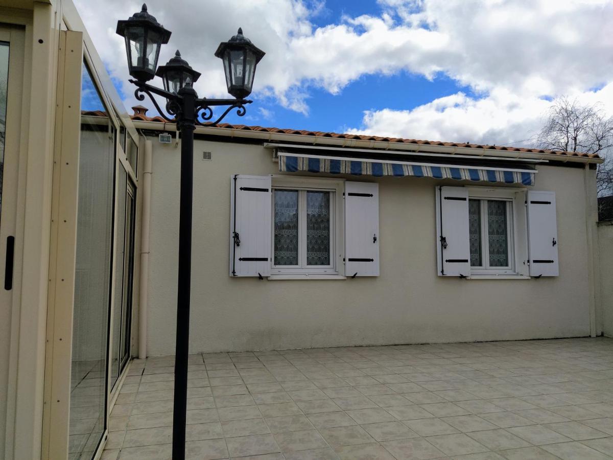 Maison Plain Pied Avec Jardin, Terrasse Et Veranda Коньяк Экстерьер фото